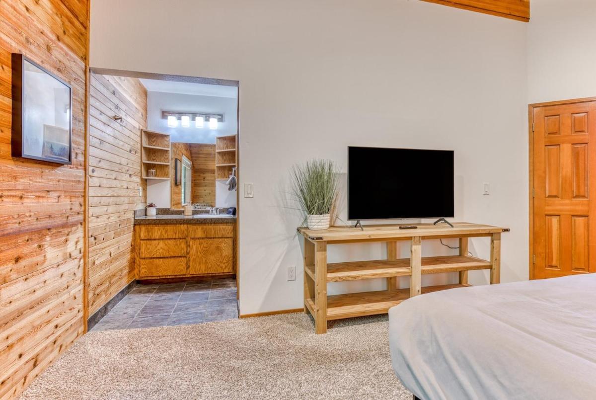 גוברנמנט קאמפ Great Blue Lodge - Spacious Ski Lodge, Hot Tub, Sauna, Game Room & More מראה חיצוני תמונה
